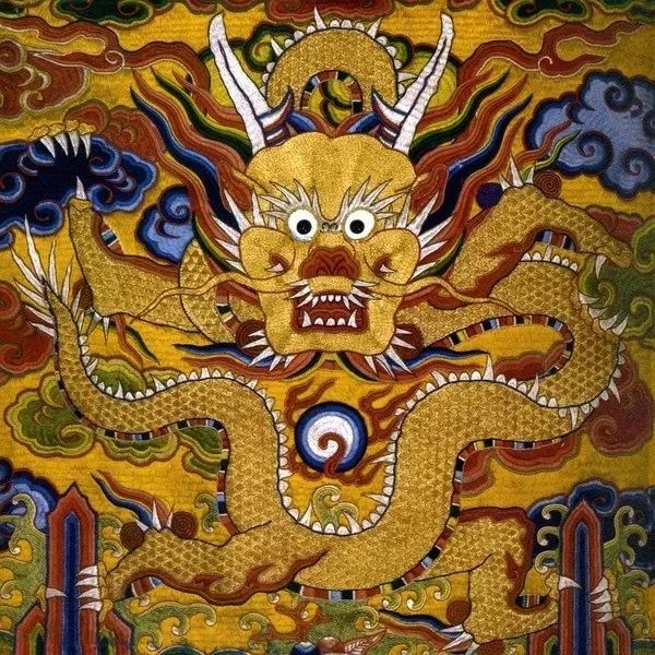 古代至高無上的刺繡龍紋